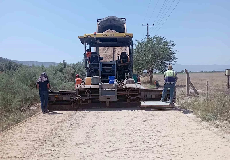 Büyükşehir’den Milas’ta yol yenileme çalışması
