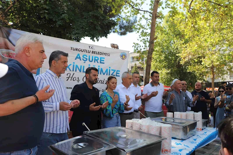 Turgutlu Belediyesinden aşure hayrı
