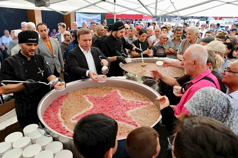 Erzincan’da 3 bin kişilik aşure ikramı
