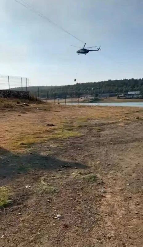 Yangına müdahale eden jandarma pilotundan büyük ustalık
