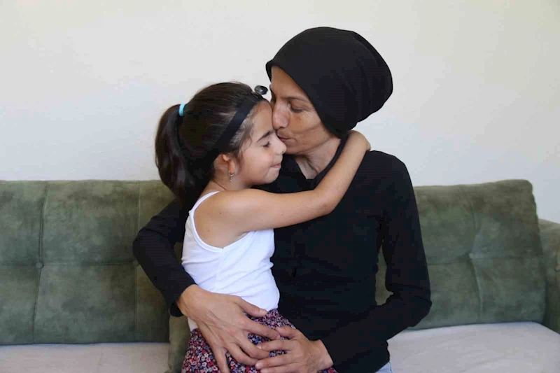 İHA’ya verdiği röportaj sonrası minik Zeynep’e ilk yardım elini Doç. Dr. Akdağ uzattı
