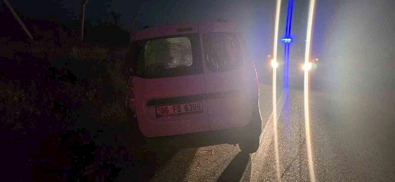 Ankara’da kontrolden çıkan araç takla attı: 3 yaralı
