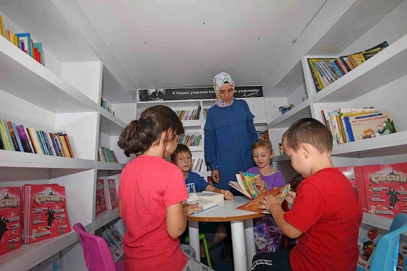Gezici Kütüphane 1 yıldır yollarda
