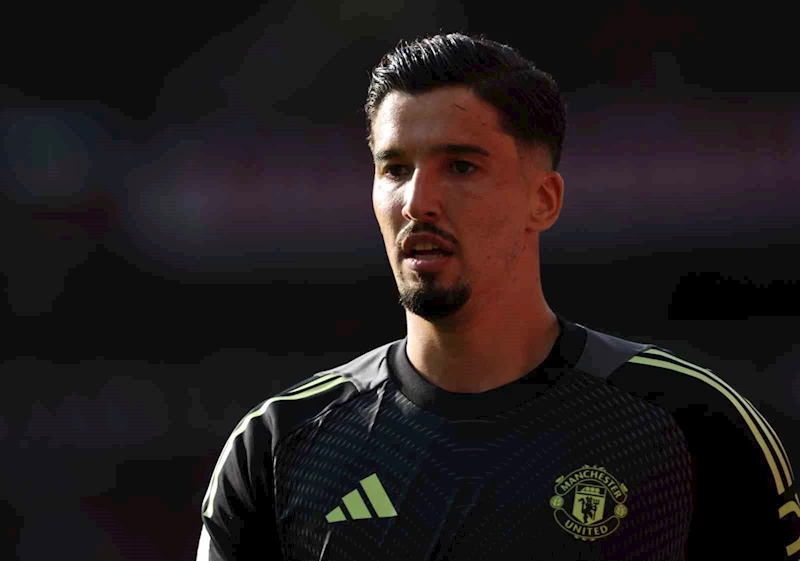 Arsenal, Manchester United deplasmanında tek golle güldü
