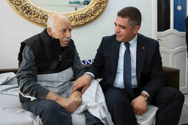 Şehit babasına geçmiş olsun ziyareti
