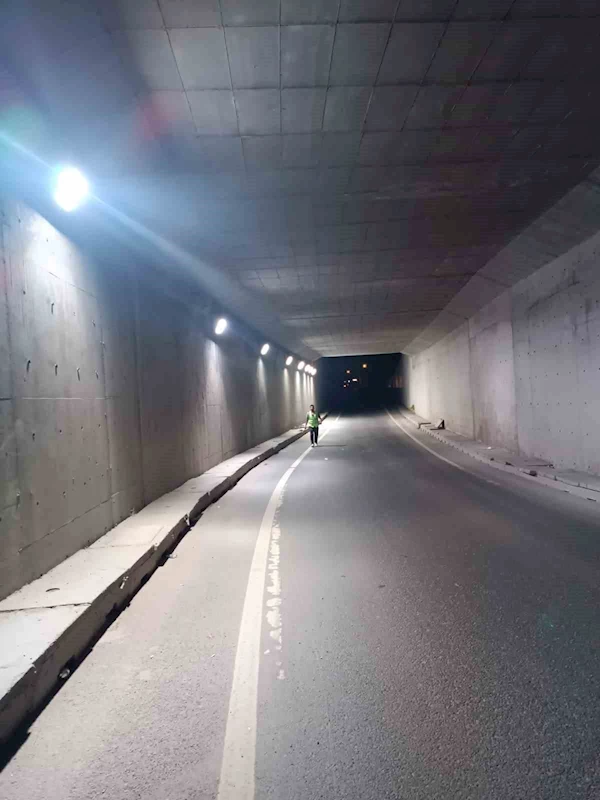 Belediye ekipleri güvenli ulaşım için sahada
