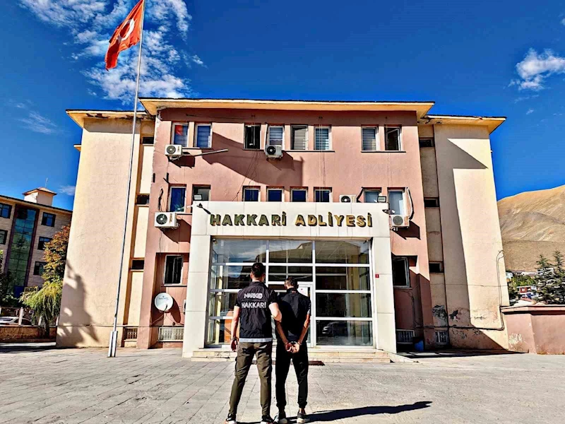 Hakkâri’de aranan 15 şahıs yakalandı
