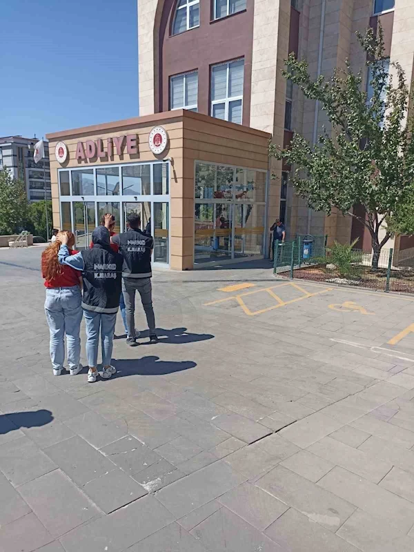 Kahramanmaraş’ta uyuşturucuya 3 tutuklama
