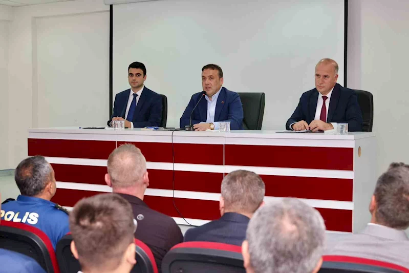 Köy ve mahallelerin sorunları masaya yatırıldı
