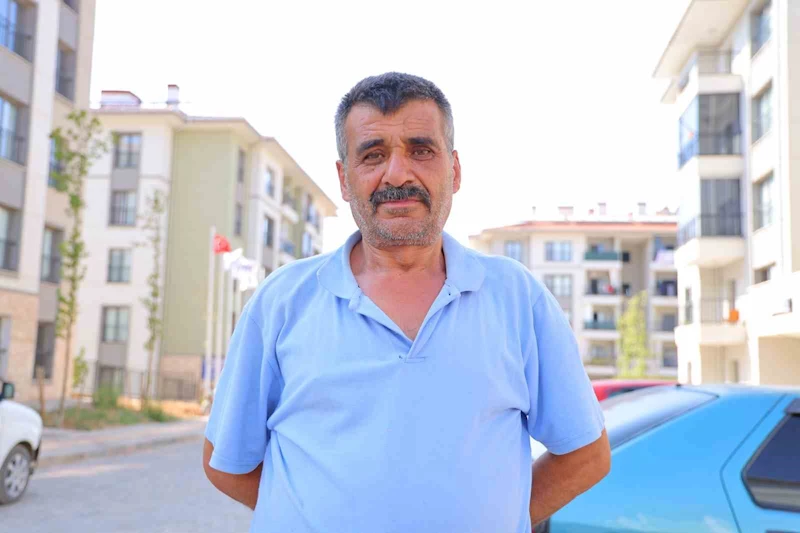 İki oğlunu kaybeden depremzede baba: 