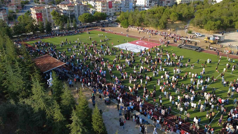 SOLOTÜRK’ten Demirci’de muhteşem gösteri
