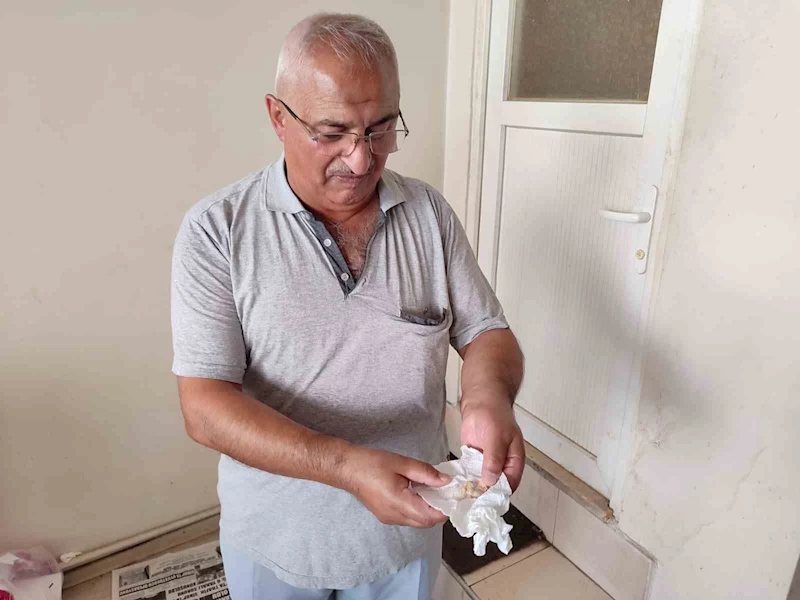 Aldığı ekmekten vida çıktığını iddia etti
