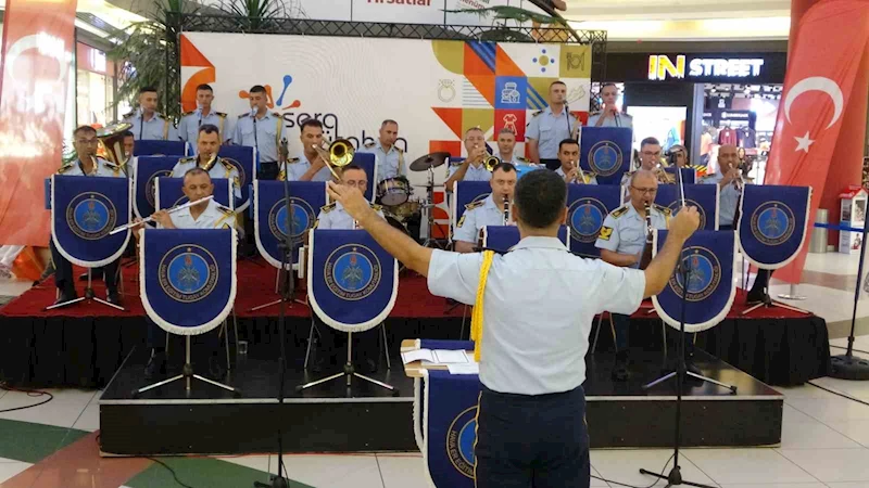 Kütahya’da Tugay Bandosu’ndan Zafer Bayramı konseri
