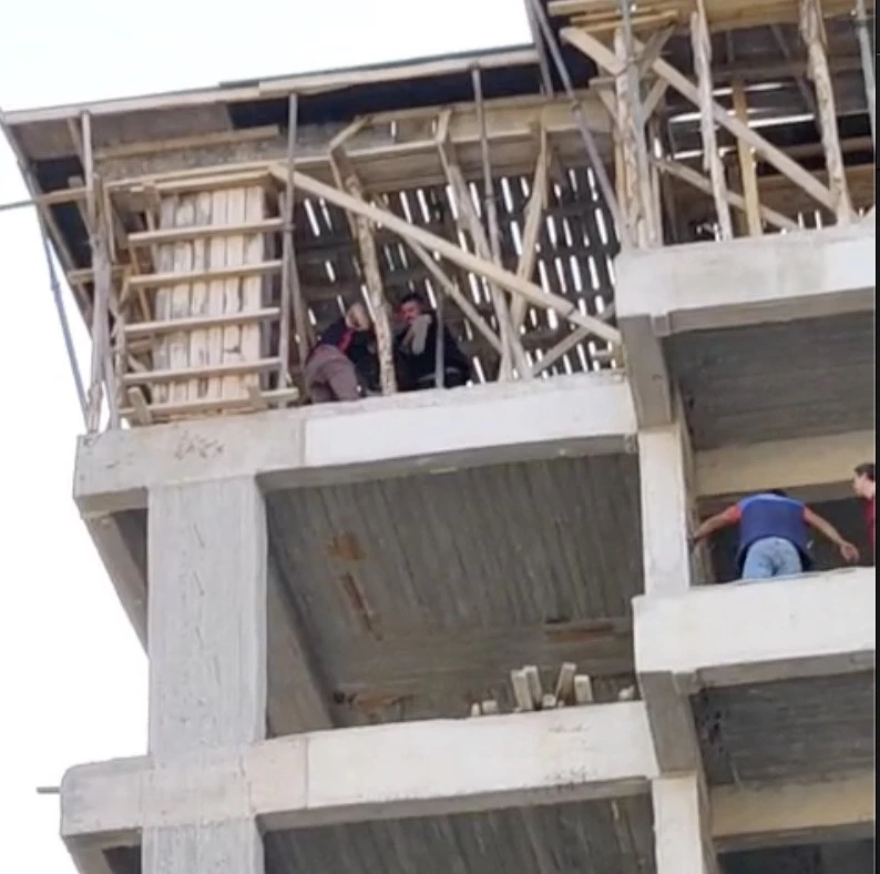 İntihara kalkışan genç, ekiplerin müdahalesiyle kurtarıldı
