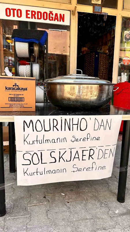 Hem Mourinho, hem de Solskjaer için helva dağıttı
