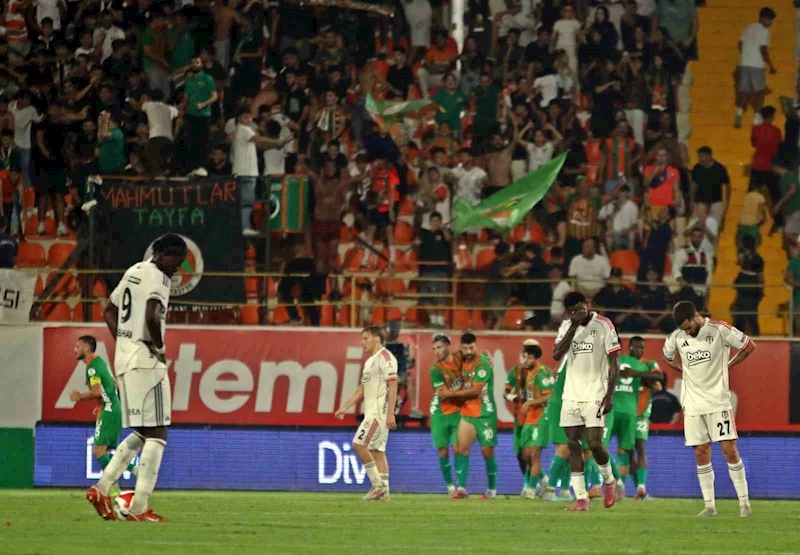 Trendyol Süper Lig: Corendon Alanyaspor: 2 - Beşiktaş 0 (Maç sonucu)
