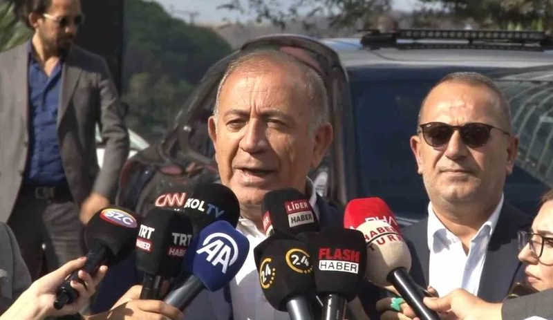 Gürsel Tekin: 