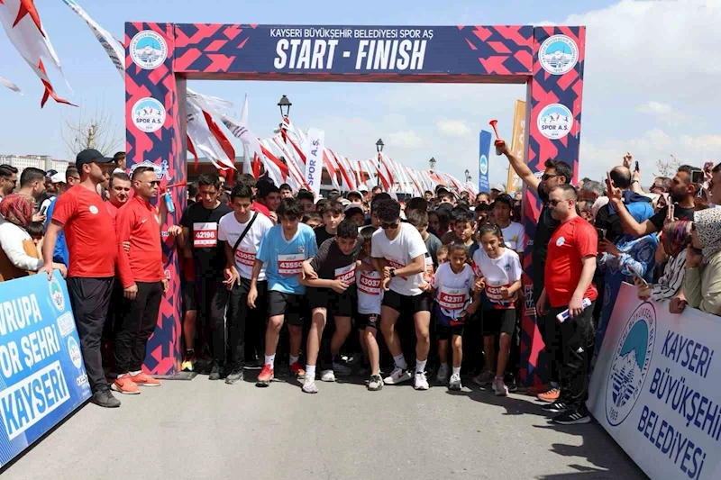 Kayseri Büyükşehir’in madalya avcısı sporcularından 8 ayda 393 madalya
